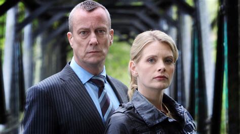 Lockdown Binge Top 10 British Tv Shows On Britbox Streambly