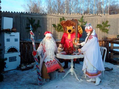 Ayam menang, kampuh (= kampung) tergadai. Ada Berapa Macam Sinterklas di Rusia? - Russia Beyond