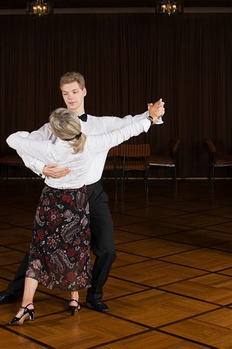 What To Expect During Your First Ballroom Lesson — Quick Quick Slow