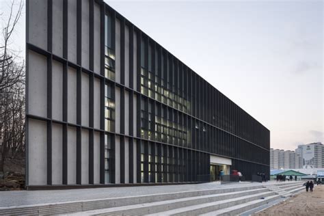 Dh Triangle School Nameless Architecture Archdaily