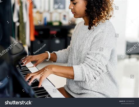 3834 Learning Piano Adult Images Stock Photos And Vectors Shutterstock