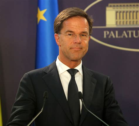 Wil jij dit nieuwsverhaal volgen? Mark Rutte Height - Mark Rutte Images Stock Photos Vectors ...