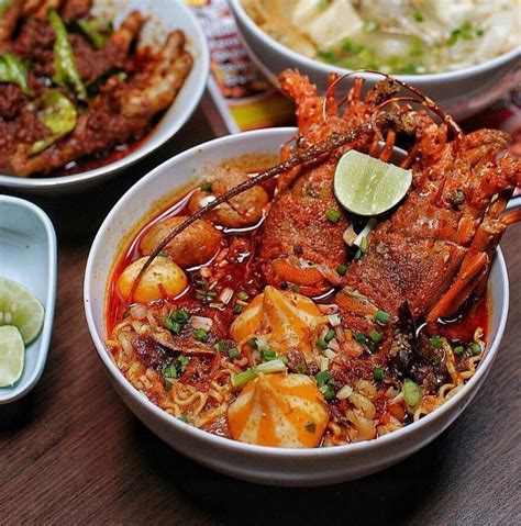 Seblak adalah makanan indonesia yang dikenal berasal dari bandung, jawa barat yang bercita seiring berkembangnya tren jajanan tradisional dan kaki lima, seblak tidak hanya disajikan dengan. Bisnis Makanan Fusion Unik yang Menguntungkan dan Laris Manis - Uprint.id