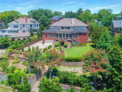 Impressive Mansion In Huntsvilles Historic Twickenham District