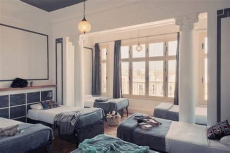 The venue has welcomed guests in barcelona since 1920. Casa Gracia Barcelona Hostel - Barcelona, Spain ...