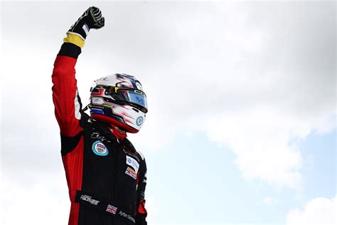 British F3 Simmons Races To Victory Ahead Of Jewiss Novalak Closes