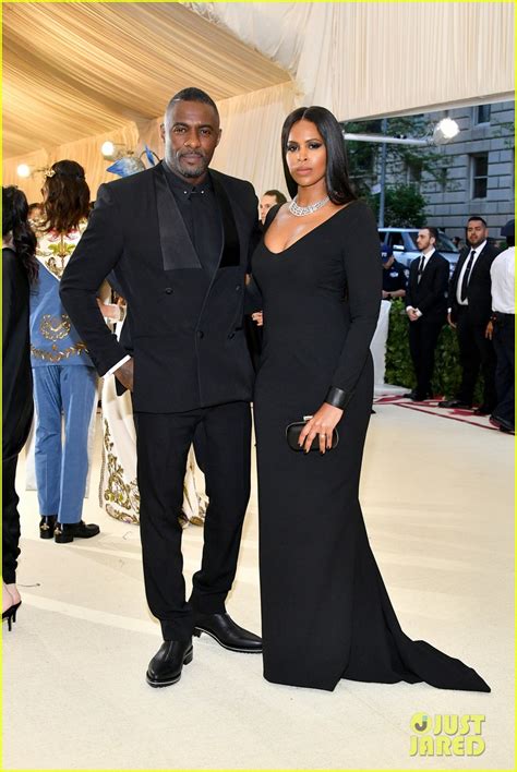 Photo Idris Elba And Fiancee Sabrina Dhowre Couple Up For Her First