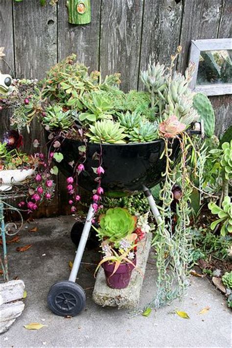 Old Grill Planter Flowersgardens Pinterest Succulents Bbq Grill