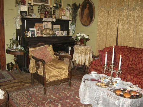 The napkin can be placed on top of the dinner plate or beneath the fork. Victorian | Beautiful pictures, Table settings, My pictures