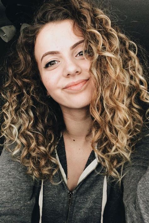 Dark brown hair with light brown highlights will still add plenty of dimension to your dark mane without so much contrast. Gorgeous Brown Hairstyles with Blonde Highlights ...
