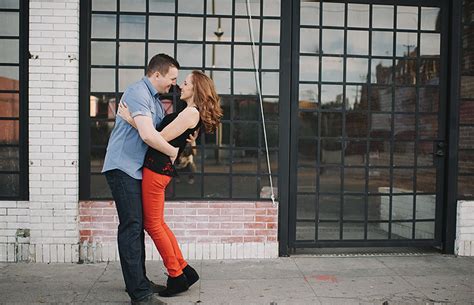 101 Couple Poses For Beautiful Pictures The Dating Divas