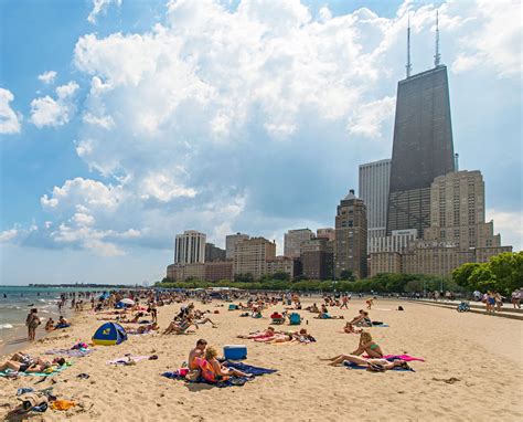 Best Beaches Of The Mid Coast Chicago Beach Lake Michigan Beaches