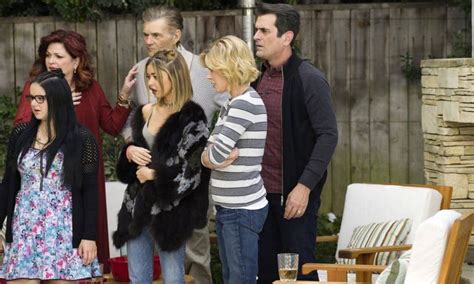 The show is scheduled on wednesday nights and is produced by 20th century fox television, steven levitan productions. MODERN FAMILY Season 8 Episode 10 Photos Ringmaster Keifth ...