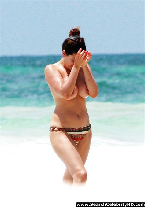 Kelly Brook Topless On The Beach In Cancun 73 Pics Xhamster