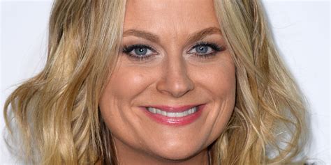 Heres A Supercut Of Amy Poehler Freestyle Rapping On Comedy Bang Bang Huffpost