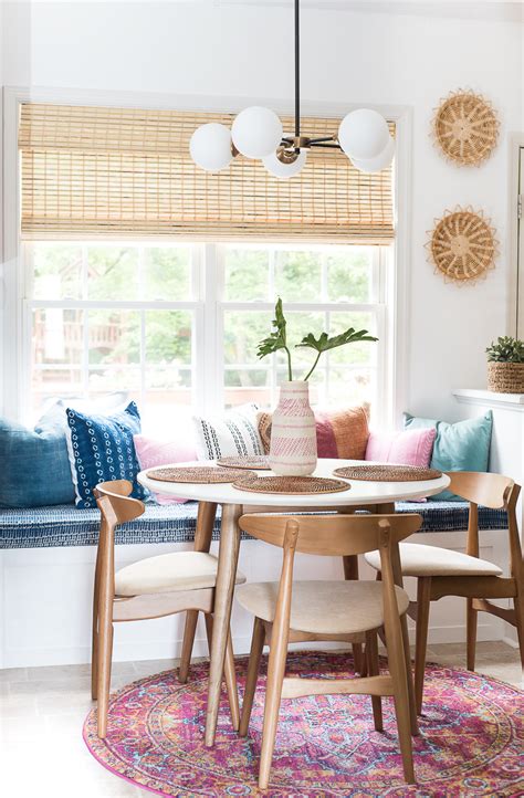 Unlike table sets designed for a formal dining room dinettes are often relatively small and casual made for the kitchen or other informal area where the family might gather for breakfast or a relaxed lunch. COZY AND COMFORTABLE DIY BREAKFAST NOOK