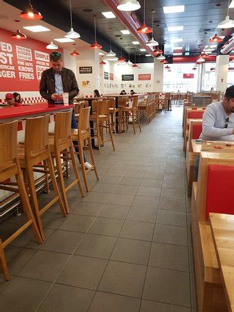 In wien gibt es derzeit rund 50 fahrschulen. Five Guys, Frankfurt am Main - Restaurant Bewertungen ...