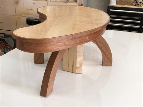 Rubber wood frame, mdf top, mdf, oak veneer shelf wood finish: Kidney Bean coffee table