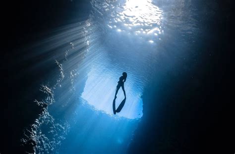 South African Sets New Womens Deep Cave Diving Record Laptrinhx News