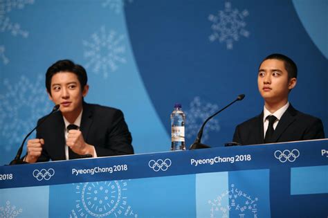 We have skateboarders in the background, as a nod to the games. 180221 #EXO #CHANSOO @ Pyeongchang Olympics Closing ...