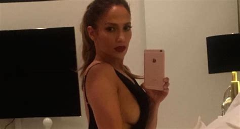 En Cours A 47 Ans Jennifer Lopez Continue D Enflammer Instagram 649