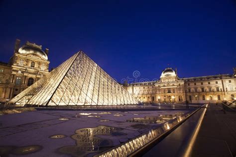 Louvre Museum At Twilight Editorial Stock Image Image Of Facade 69314789