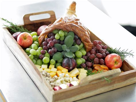 Edible Thanksgiving Centerpiece Make A Bread Cornucopia Hgtv