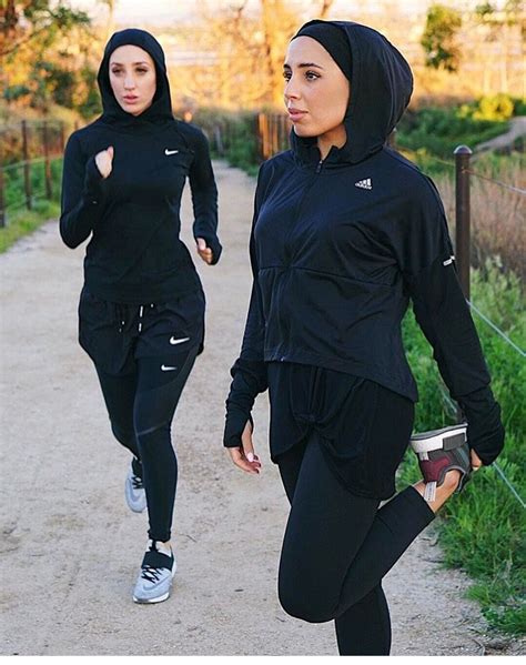 Hijabi Runners Track Modest Workout Clothes Sports Attire Womens Workout Outfits
