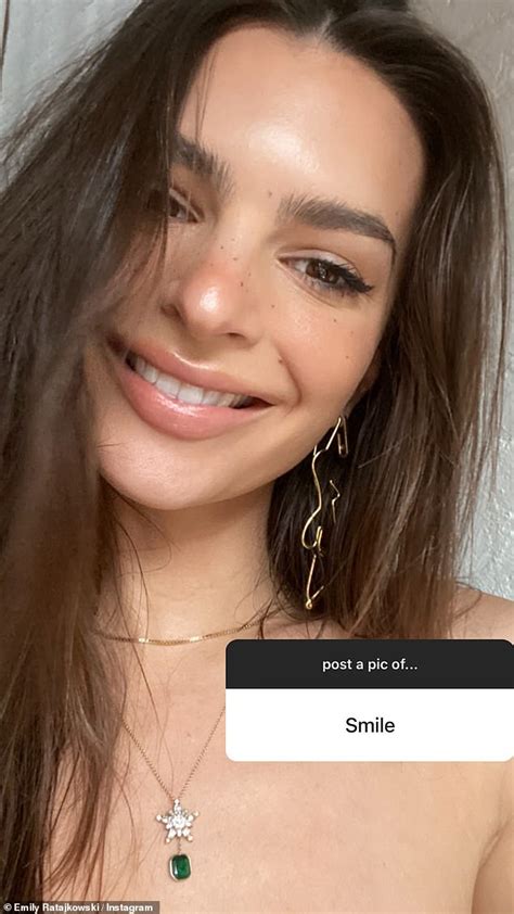 Emily Ratajkowski Bares Her Pregnant Belly In A White Crop Top With A Third Trimester Photo