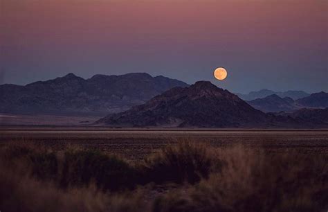 Super Moon Over The Desert Mountains In 2020 Natural Landmarks