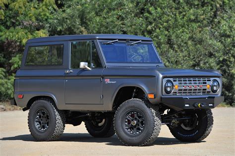 Iconic 4x4 Ford Bronco Hypebeast