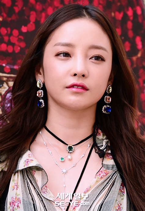 Goo Hara Reveals The Truth Behind Controversial Instagram Post Koreaboo