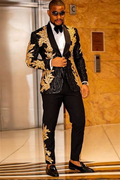 Pin By Alice On Allaboutsuit In 2021 Prom Suits Black Fashion Mens