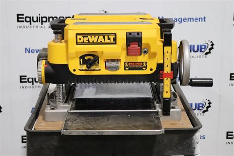 Dewalt Dw735 Portable 13 Planer With Feed Tables Cart The Equipment Hub