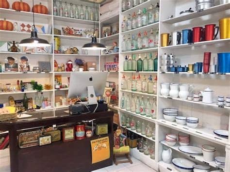 Encuéntranos en pleno corazón de barcelona ponte en contacto con nosotros o llámanos 932 92 56 89. La Moderna Singular una tienda modernista con los ...