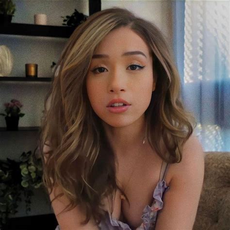 She’s So Sexy 🥵 R Pokimanethiccc