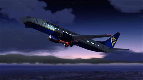 Download Ryanair Flying At Night Sky Wallpaper