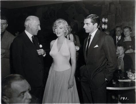 16 01 1960 Conference De Presse Pour Let S Make Love Divine Marilyn