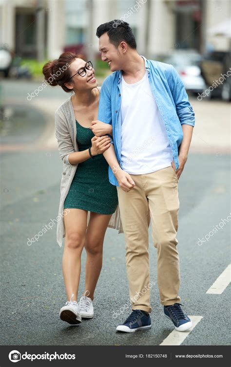 Portrait Young Man Woman Walking Close Together Street Big City Stock