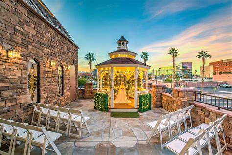 Destination Wedding Packages Vegas - Personalized Wedding Ideas We Love