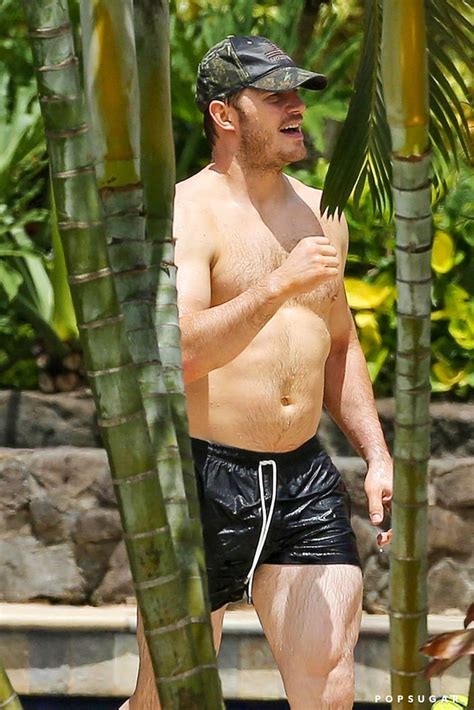 Chris Pratt Shirtless In Hawaii Pictures June 2018 Popsugar Celebrity