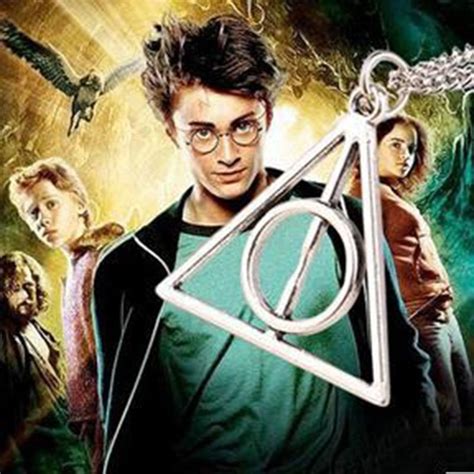 Una misión casi imposible cae sobre los hombros de harry: Harry Potter Original Reliquias De La Muerte Dije Y Collar ...