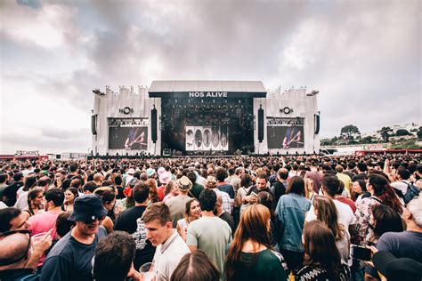 O nos alive volta ao passeio marítimo de algés nos dias 11, 12, e 13 de julho. NOS Alive 2018 Review: Pearl Jam, Arctic Monkeys & More