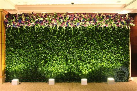 Flower Power 15 Awesome Wedding Flower Walls Lots Of Love Susan