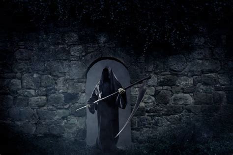 Grim Reaper Tombstone Scythe Cemetery Stock Photos Pictures And Royalty