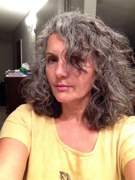We begin nice and easy with a short and casual cut. Curly grey hair | Hair beauty, Beauty, Hair styles