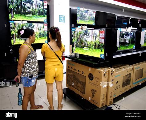 Antipolo City Philippines December 2 2017 Customers Look At Televisions On Display At A