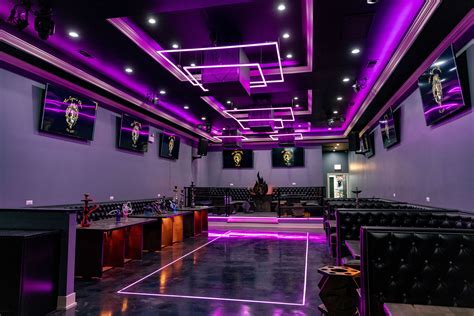 THE LYON'S DEN HOOKAH LOUNGE | CHICAGO