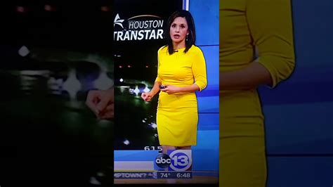 Abc 13 Elissa Rivas Hot In Yellow Dress Youtube
