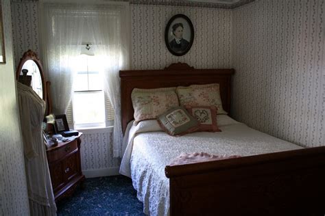 For A Creepy Fall Break Head To These Haunted Bed And Breakfasts